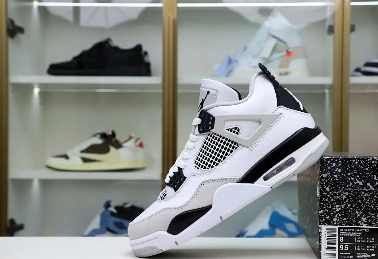4 MILITARY JORDAN BLACK AIR 0326